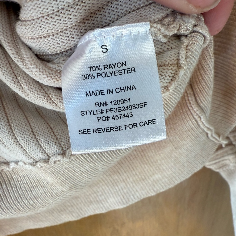 V-Neck Ribbed Sweater - Cream - Picture 3 of 4
